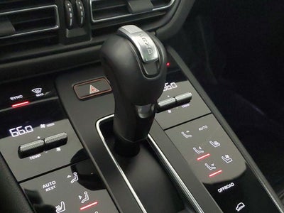 2023 Porsche Macan Base