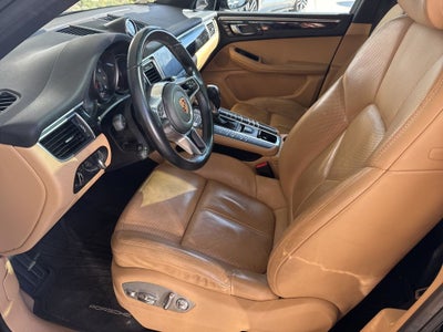 2018 Porsche Macan Base