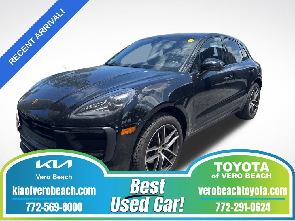 2023 Porsche Macan -'s photo