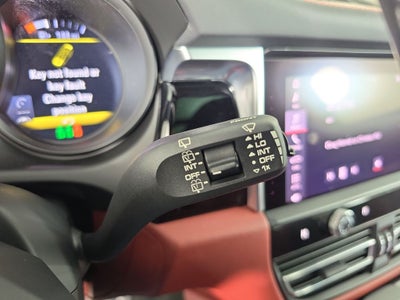 2023 Porsche Macan Base