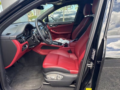 2023 Porsche Macan Base