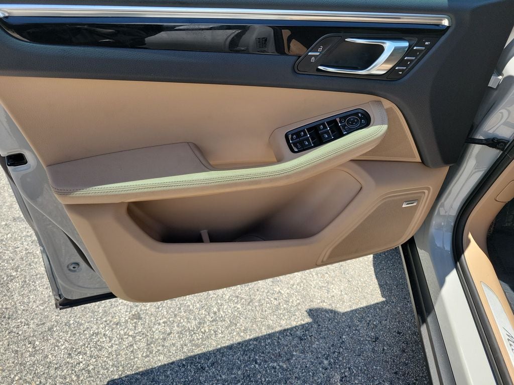 2020 Porsche Macan S