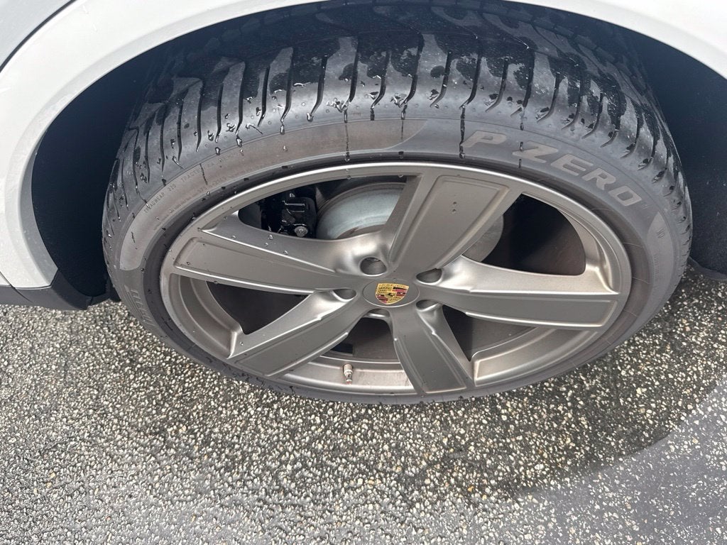 2022 Porsche Cayenne S Platinum Edition