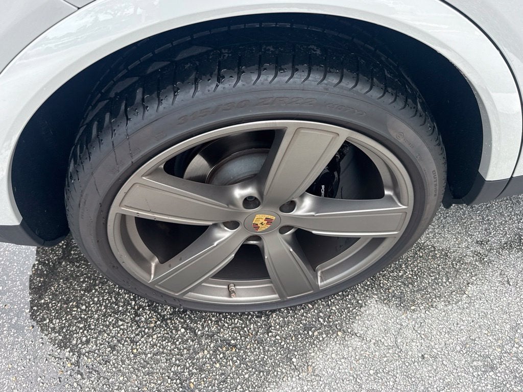 2022 Porsche Cayenne S Platinum Edition