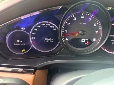 2022 Porsche Cayenne S Platinum Edition