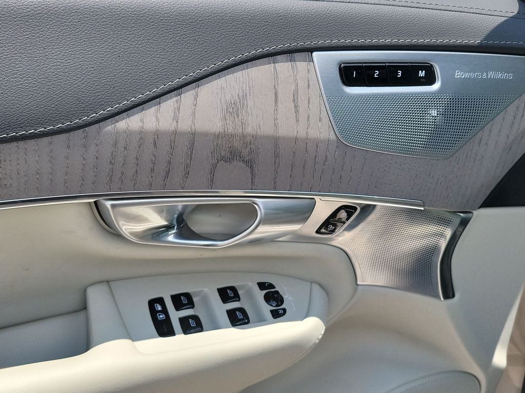 2024 Volvo XC90 Recharge Plug-In Hybrid Ultimate